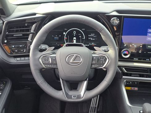 New 2026 Lexus TX 500h AWD image 17