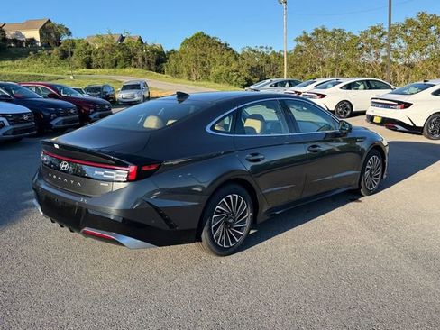 New 2026 Hyundai Sonata Limited FWD image 4