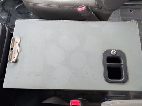 Used 2014 Chevrolet Express 2500 w/ Cold Climate Package image 24