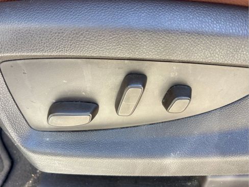 Used 2019 Chevrolet Suburban Premier image 31