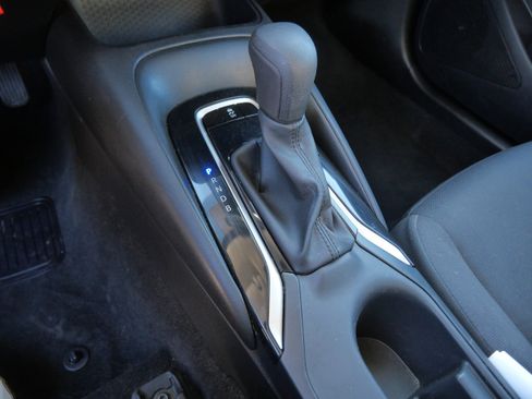 Certified 2024 Toyota Corolla LE image 25