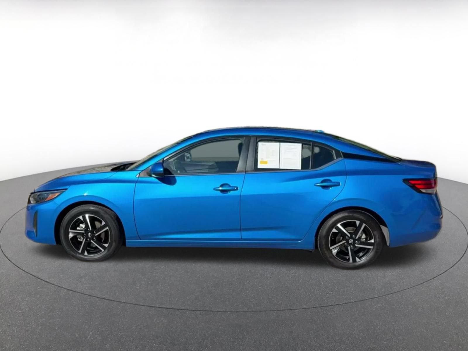 Used 2025 Nissan Sentra SV FWD image 8