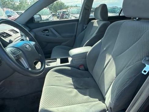 Used 2009 Toyota Camry LE FWD image 11