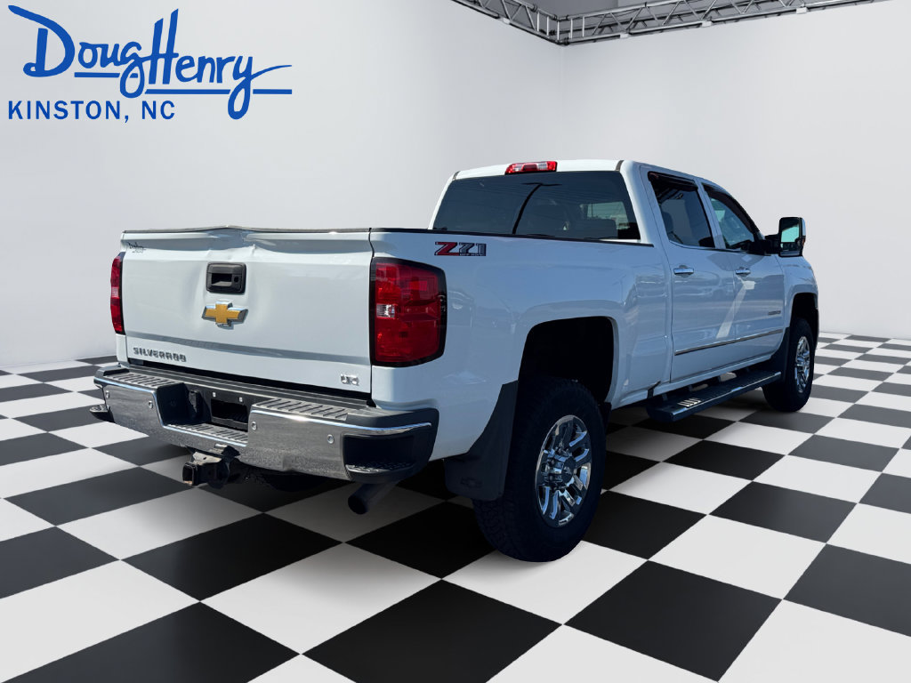 Used 2019 Chevrolet Silverado 2500 LTZ w/ LTZ Plus Package AWD/4WD image 5