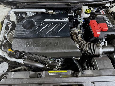 Used 2023 Nissan Rogue SV image 31