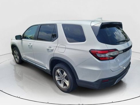 Used 2025 Honda Pilot EX-L image 5
