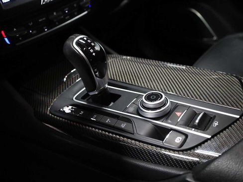 Used 2017 Maserati Levante S image 29
