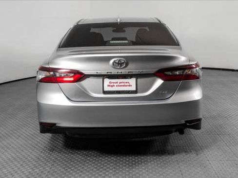 Used 2022 Toyota Camry LE image 7