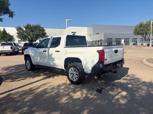 Used 2025 Toyota Tacoma SR RWD image 7