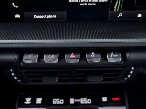 Used 2026 Porsche 911 Carrera 4 GTS AWD/4WD image 61