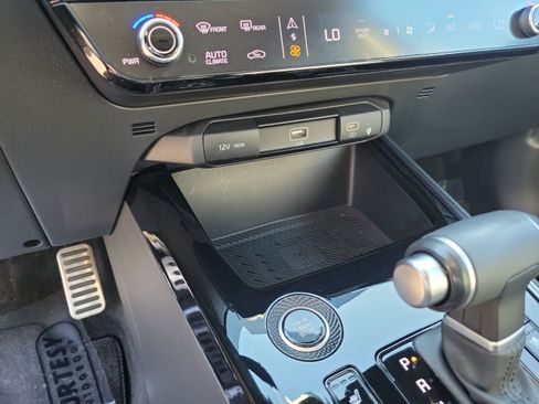 Certified 2023 Kia Niro SX Touring FWD image 20