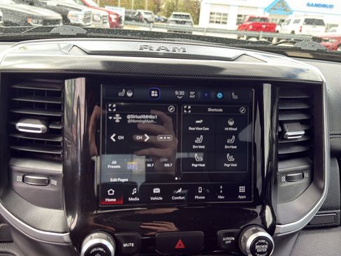 Used 2022 RAM 1500 Laramie w/ Sport Appearance Package AWD/4WD image 18