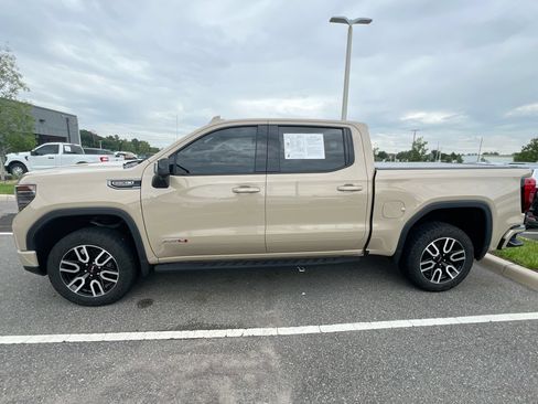 Used 2022 GMC Sierra 1500 AT4 w/ AT4 Premium Package AWD/4WD image 6