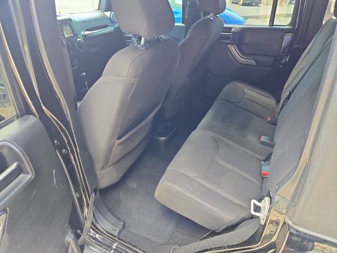 Used 2015 Jeep Wrangler Unlimited Sport w/ Quick Order Package 24S AWD/4WD image 16