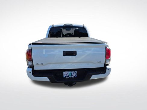Used 2019 Toyota Tacoma Limited AWD/4WD image 6