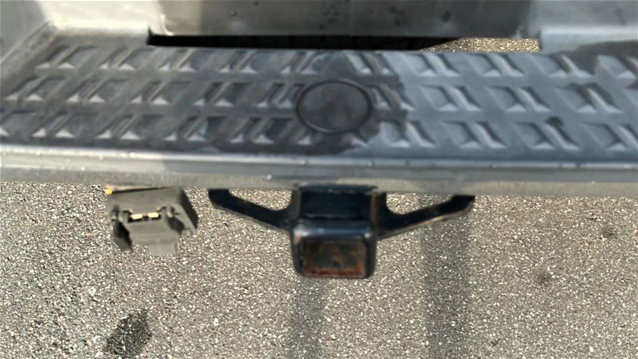 Used 2017 Nissan Titan SV RWD image 37