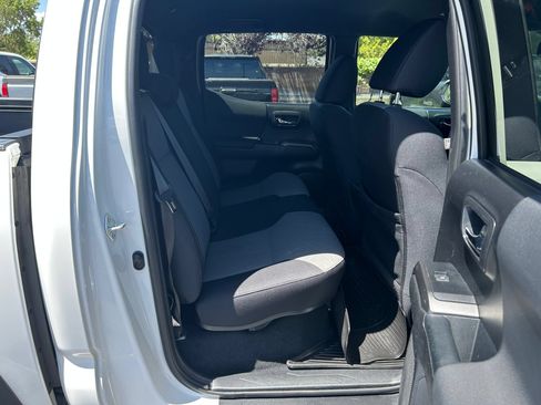 Used 2021 Toyota Tacoma TRD Off-Road w/ Technology Package AWD/4WD image 26