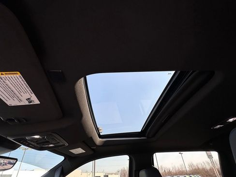 Used 2025 GMC Sierra 1500 AT4 w/ AT4 Premium Package image 34