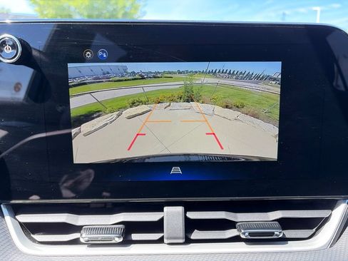 Used 2026 Chevrolet Equinox LT FWD image 12