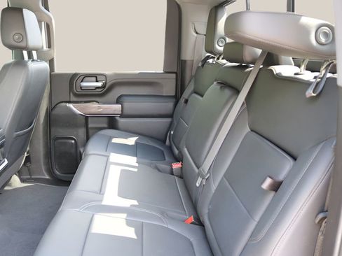 Used 2021 Chevrolet Silverado 2500 LTZ w/ LTZ Plus Package AWD/4WD image 18