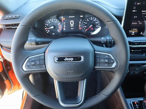 New 2026 Jeep Compass Latitude image 3