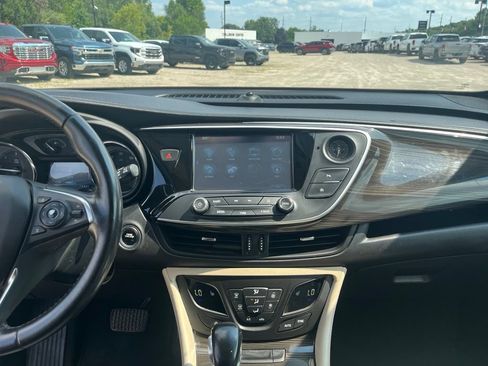 Used 2020 Buick Envision Preferred FWD image 25