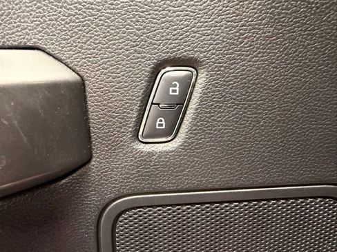 Used 2016 Ford F150 XLT w/ Equipment Group 302A Luxury AWD/4WD image 23