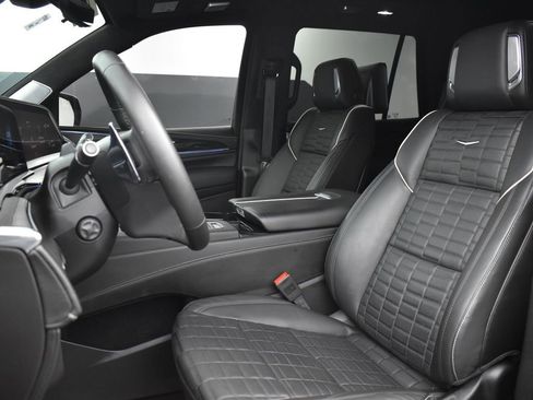Used 2024 Cadillac Escalade V w/ LPO, ONYX Package image 12