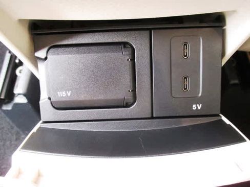 Used 2021 Mercedes-Benz GLA 250 4MATIC image 33