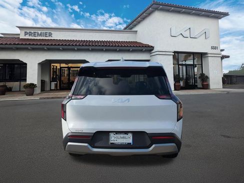 New 2026 Kia EV9 Light image 7