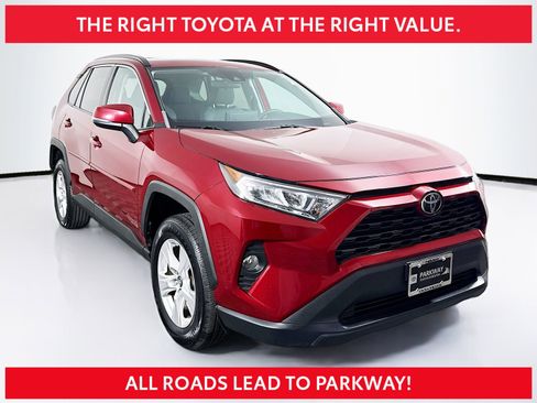Used 2019 Toyota RAV4 XLE w/ Convenience Package image 1