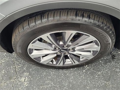 Used 2022 Lincoln Corsair Reserve w/ Elements Package image 3