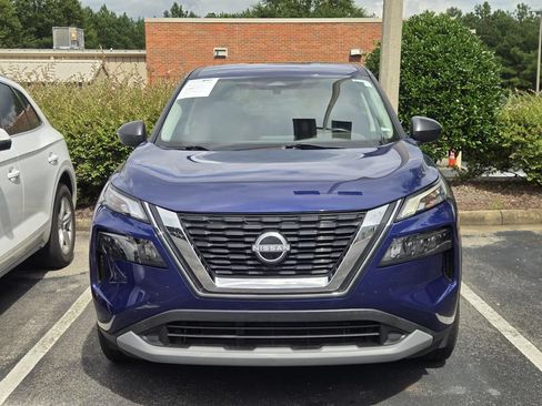 Used 2023 Nissan Rogue S AWD/4WD image 2