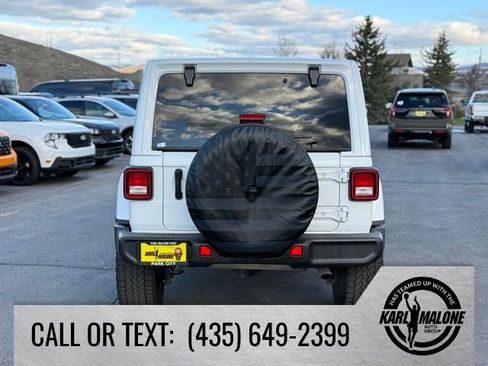 Used 2023 Jeep Wrangler Unlimited Sahara w/ Cold Weather Group AWD/4WD image 4