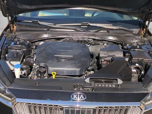 Used 2017 Kia Cadenza Technology image 23