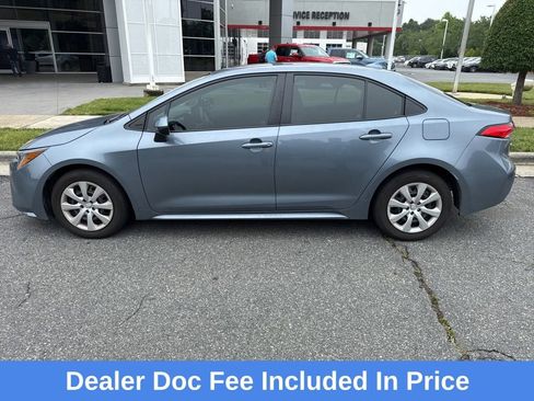 Used 2024 Toyota Corolla LE FWD image 1
