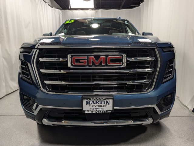 Used 2025 GMC Yukon Elevation w/ Technology Package AWD/4WD image 8