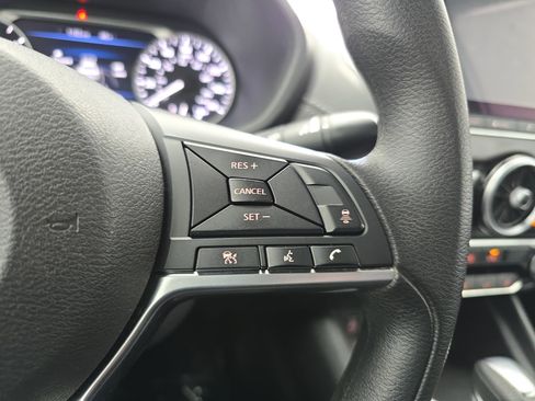 Used 2024 Nissan Sentra SV image 17