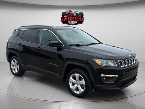 Used 2019 Jeep Compass Latitude AWD/4WD image 1