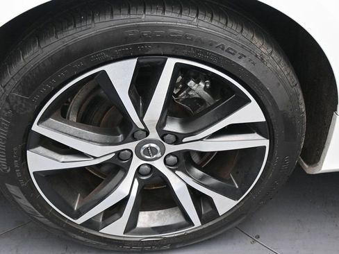 Used 2022 Volvo S60 T8 Inscription image 37