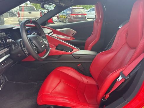 Used 2022 Chevrolet Corvette Stingray Preferred Cpe w/ Z51 Performance Package RWD image 9