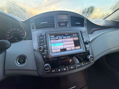 Used 2012 Toyota Avalon Limited FWD image 11