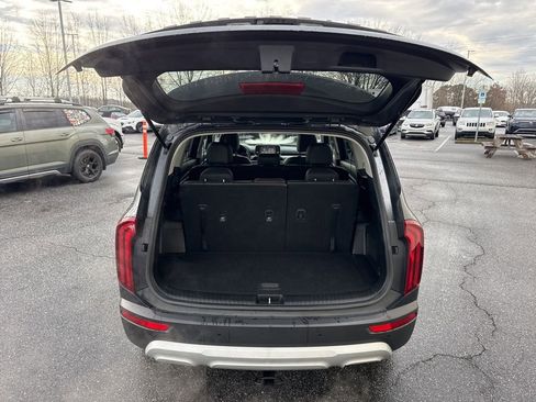 Used 2020 Kia Telluride LX image 11