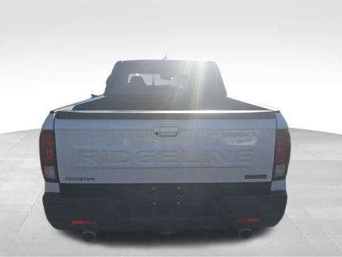 Used 2024 Honda Ridgeline TrailSport image 5