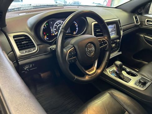 Used 2018 Jeep Grand Cherokee Limited AWD/4WD image 14