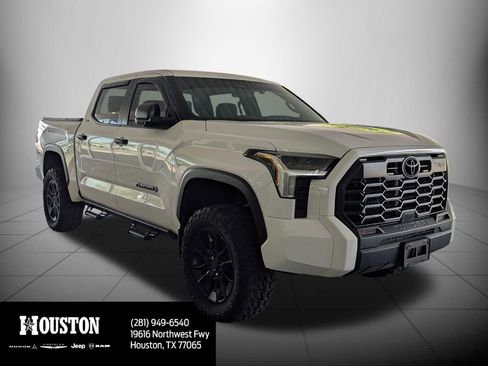 Used 2024 Toyota Tundra SR5 image 3