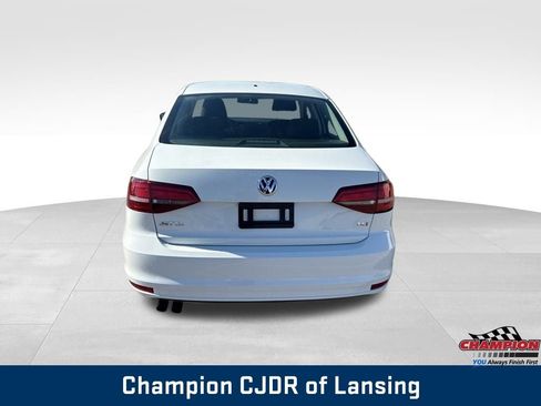 Used 2017 Volkswagen Jetta S image 8