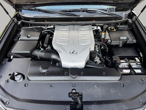 Used 2017 Lexus GX 460 image 32