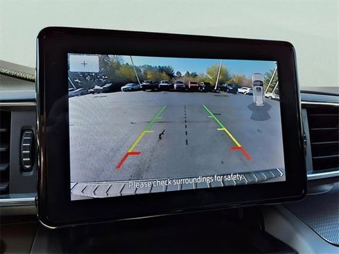 Used 2023 Ford Explorer XLT w/ Equipment Group 202A image 22