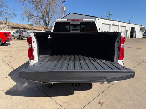 Used 2024 Chevrolet Silverado 1500 High Country w/ High Country Premium Package AWD/4WD image 35